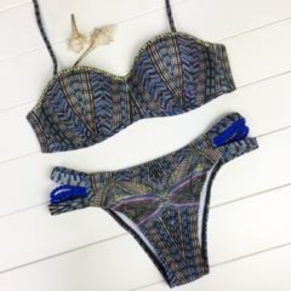 AriaVoss “California Retro Girl” bikini